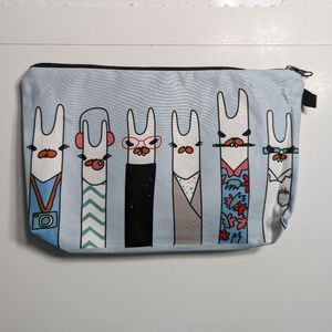 Cosmetic bag llama design